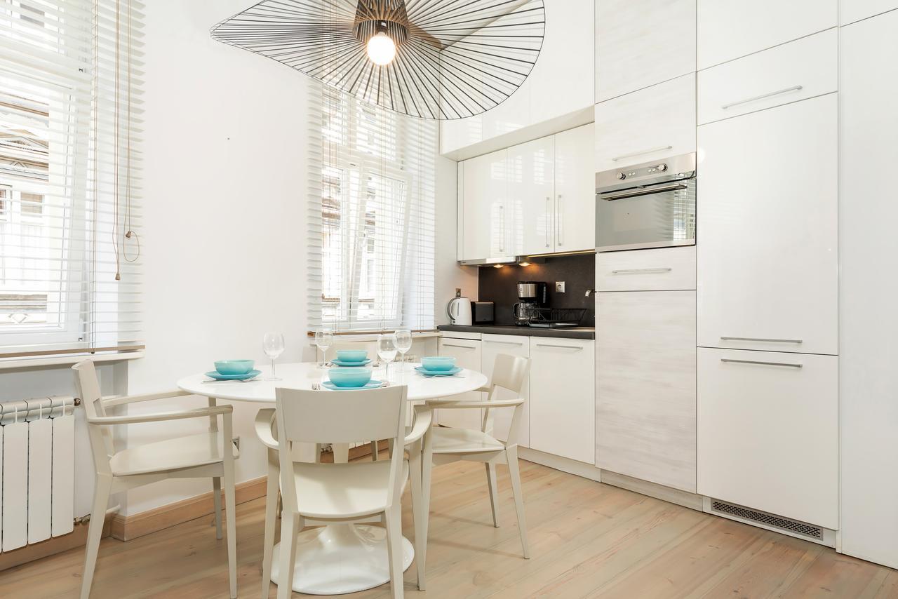 Strzalowa By Renters Apartamento